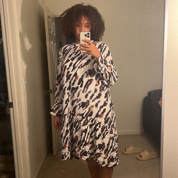 Pattern Dress - Picture 6 of 7